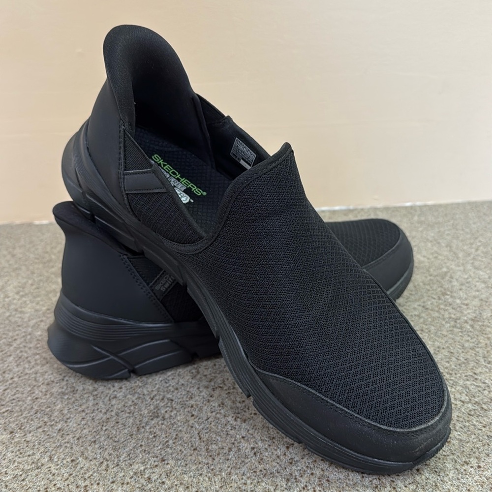 Skechers Hands Free Swift Fit Memory Foam Shoes Size 11